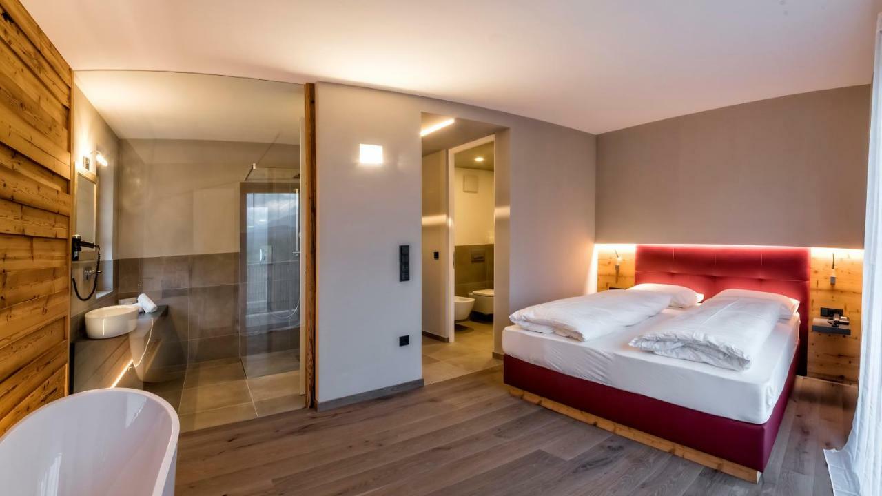Hotel Weingut Klosterhof Caldaro Bagian luar foto