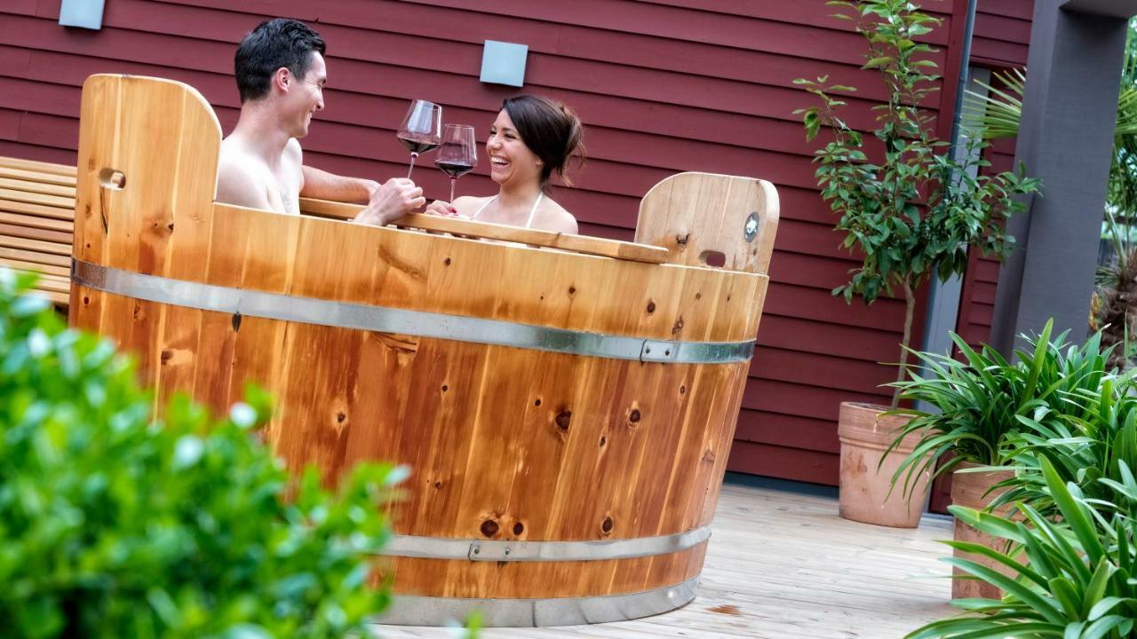 Hotel Weingut Klosterhof Caldaro Bagian luar foto